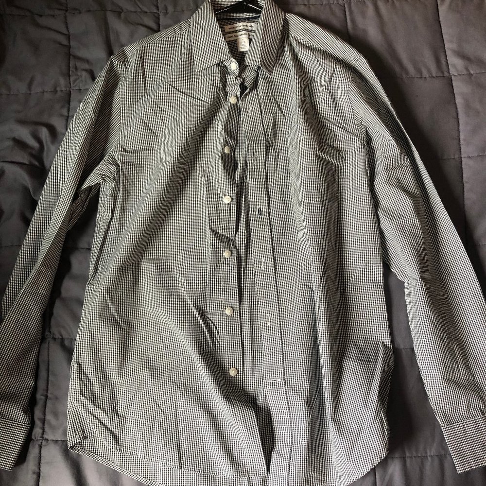 Amazon Essentials Slim Fit Dress Shirt